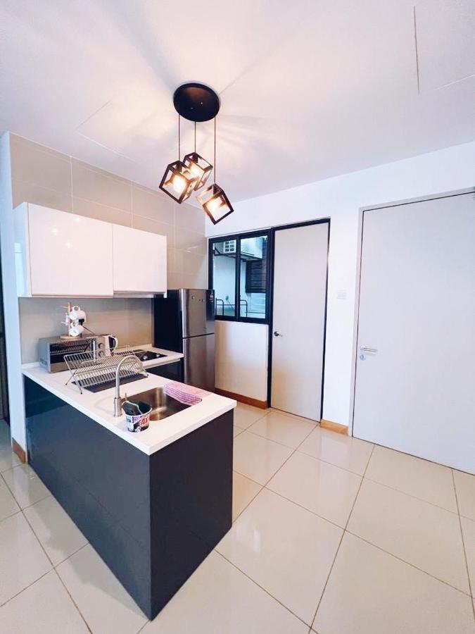 Connected Train 3 Bedrooms - Above Klgateway Mall 14 กัวลาลัมเปอร์ ภายนอก รูปภาพ